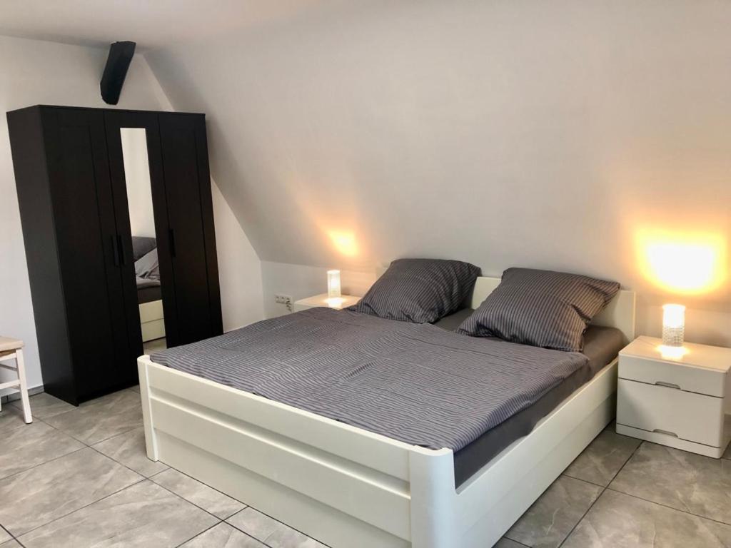 Dachgeschosswohnung Mit Seeblick Ahrensbok Ngoại thất bức ảnh