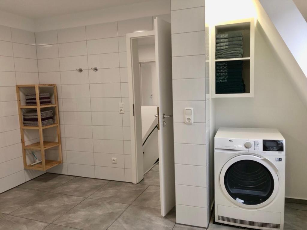 Dachgeschosswohnung Mit Seeblick Ahrensbok Ngoại thất bức ảnh