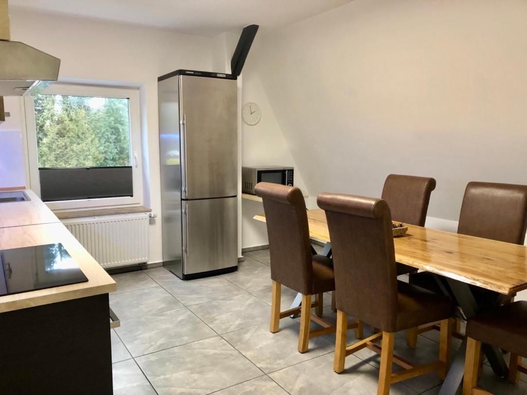 Dachgeschosswohnung Mit Seeblick Ahrensbok Ngoại thất bức ảnh